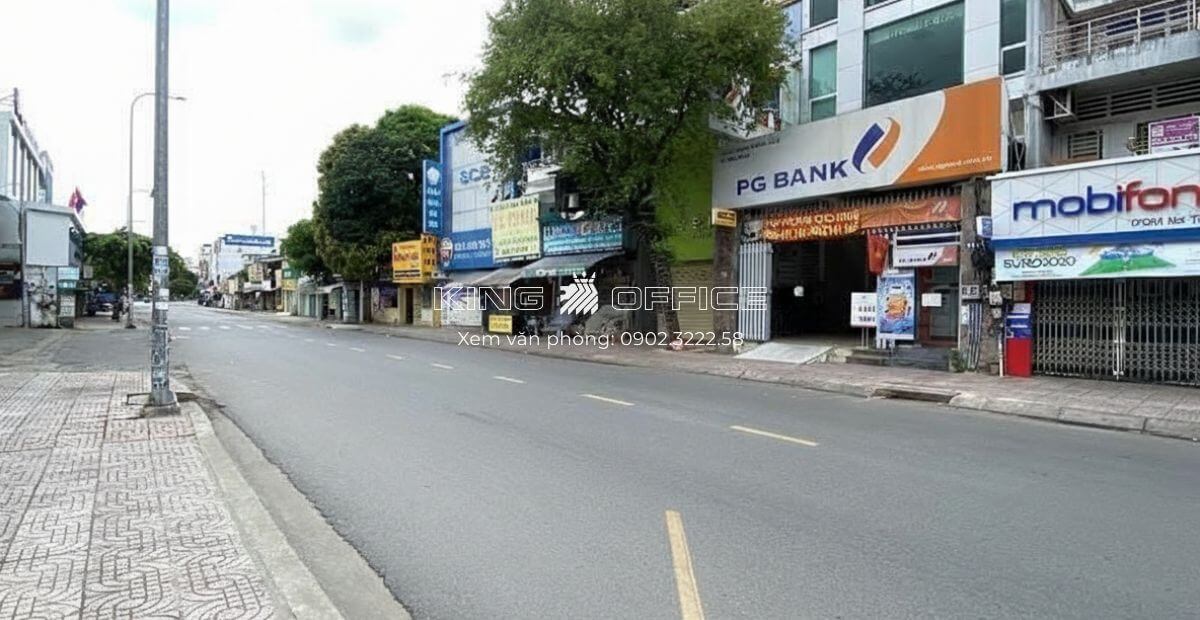Đường đến tòa nhà Bình Hoà Building - 170 Nơ Trang Long, phường 12, quận Bình Thạnh