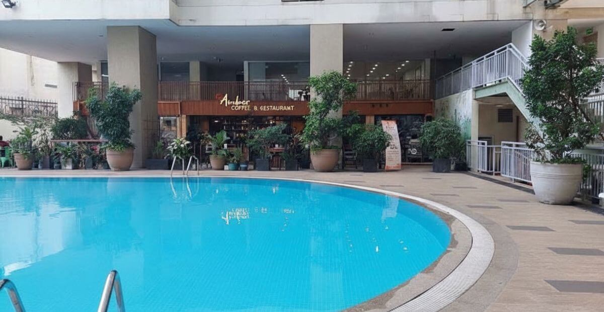 Hồ bơi trong tòa nhà Botanic Tower – 312 Nguyễn Thượng Hiền, Phường Đức Nhuận, Phú Nhuận