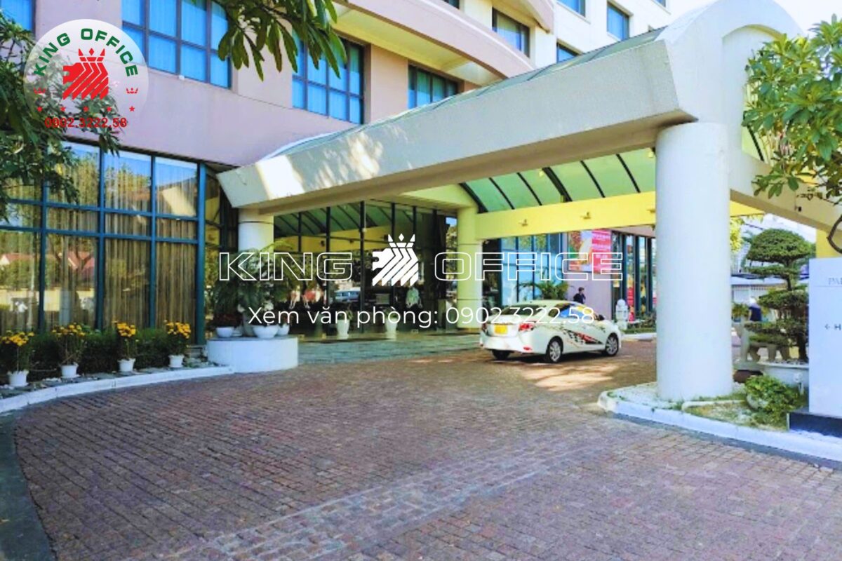 Mặt trước tòa nhà Park Royal SG Building Tân Bình