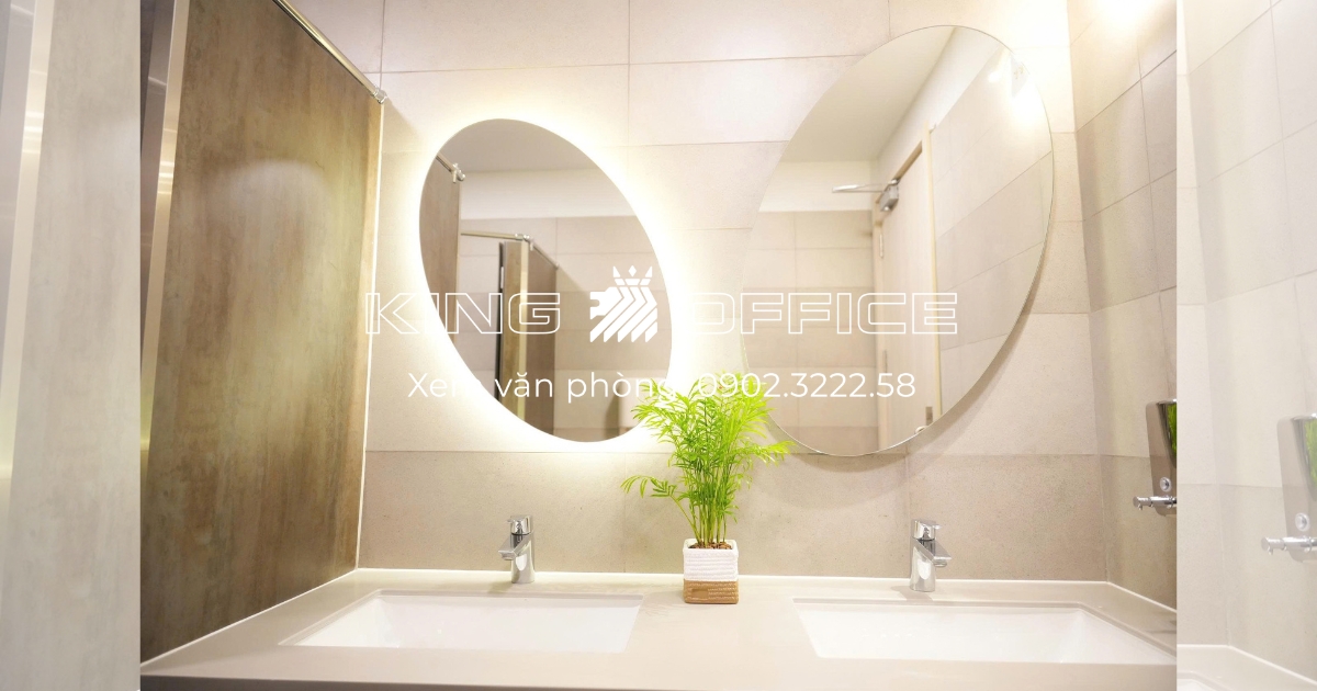 Khu vực nhà vệ sinh tòa nhà Alpha Tower 2 – 151–153 Nguyễn Đình Chiểu, Phường 6, Quận 3