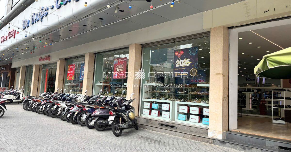 Mặt trước tòa nhà Giầy Việt Plaza Quận 3