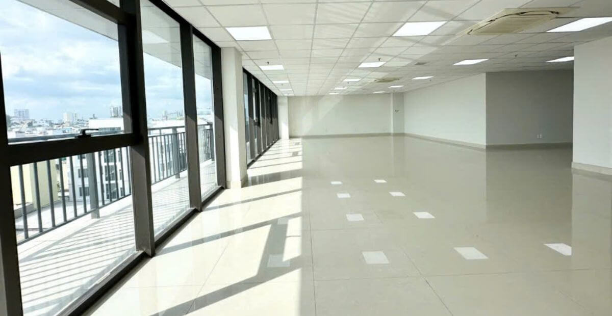 Diện tích thuê văn phòng 100m2 rộng rãi