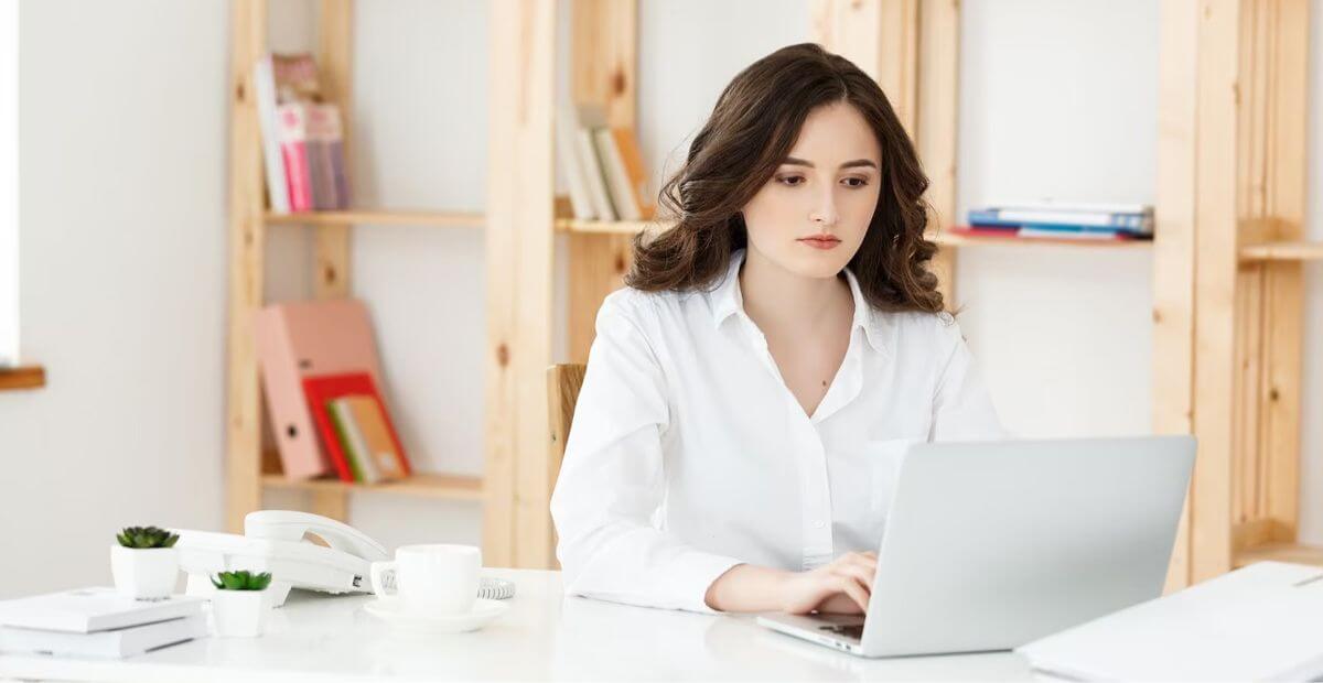 Nên học excel văn phòng nâng cao online hay offline