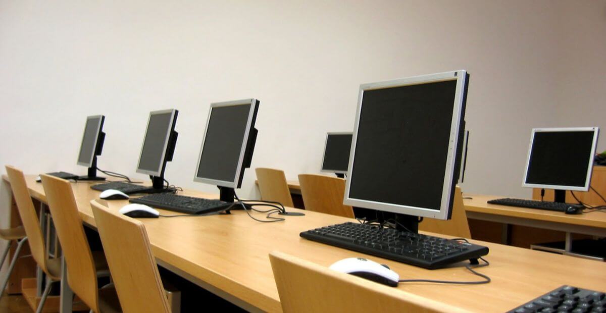 So sánh học online và học tại trung tâm tin học văn phòng