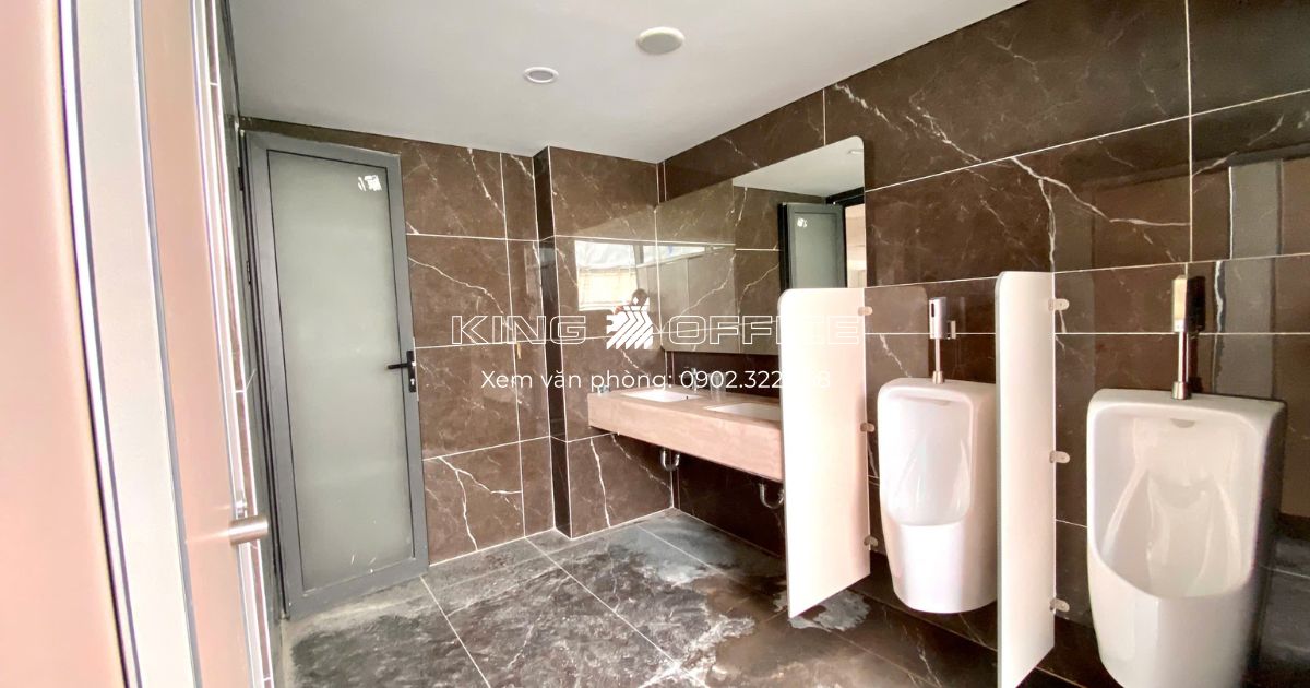 Nhà WC Toà nhà Savista 139 Nguyên Hồng