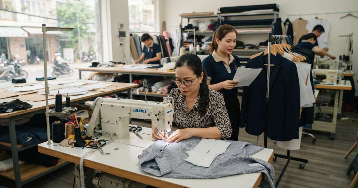 Tầm quan trọng của việc may mẫu văn phòng dài diện q tân bình