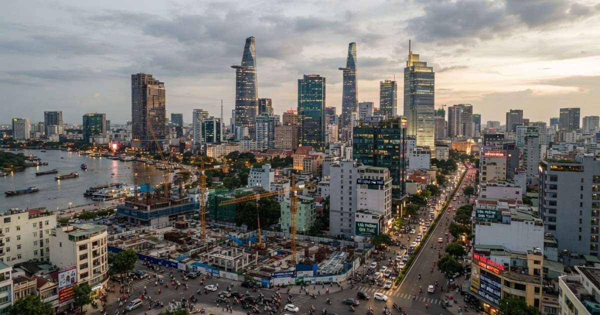 Biến Động Đất Đai & Thị Trường Văn Phòng TP.HCM 2024: King Office